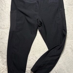 NWOT Ladies Black Mondetta 3/4 Leggings w/ Sheer Mesh Trim Sz Lg
